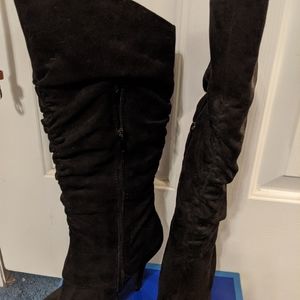New black heeled boots suede Nwot